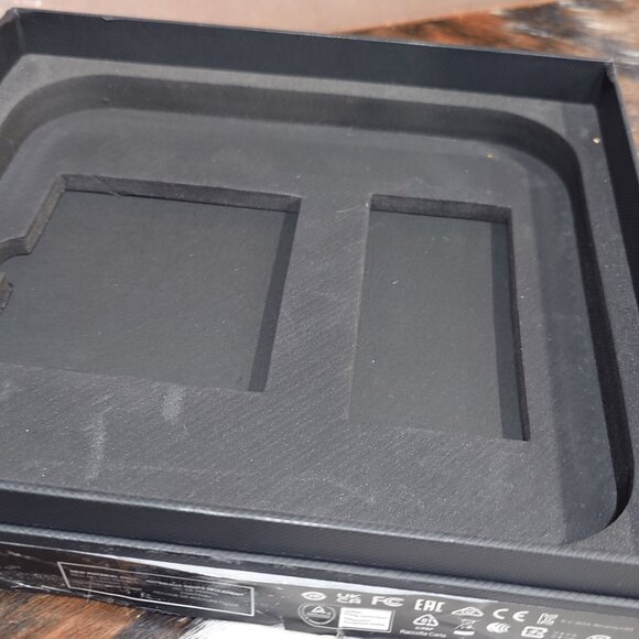 Bang & Olufsen Beoplay H95 Premium Wireless Headphones - Picture 3 of 9